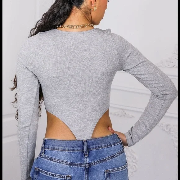 17. Gray Long Sleeve Cut Out Bodysuit - Picture 4 of 5